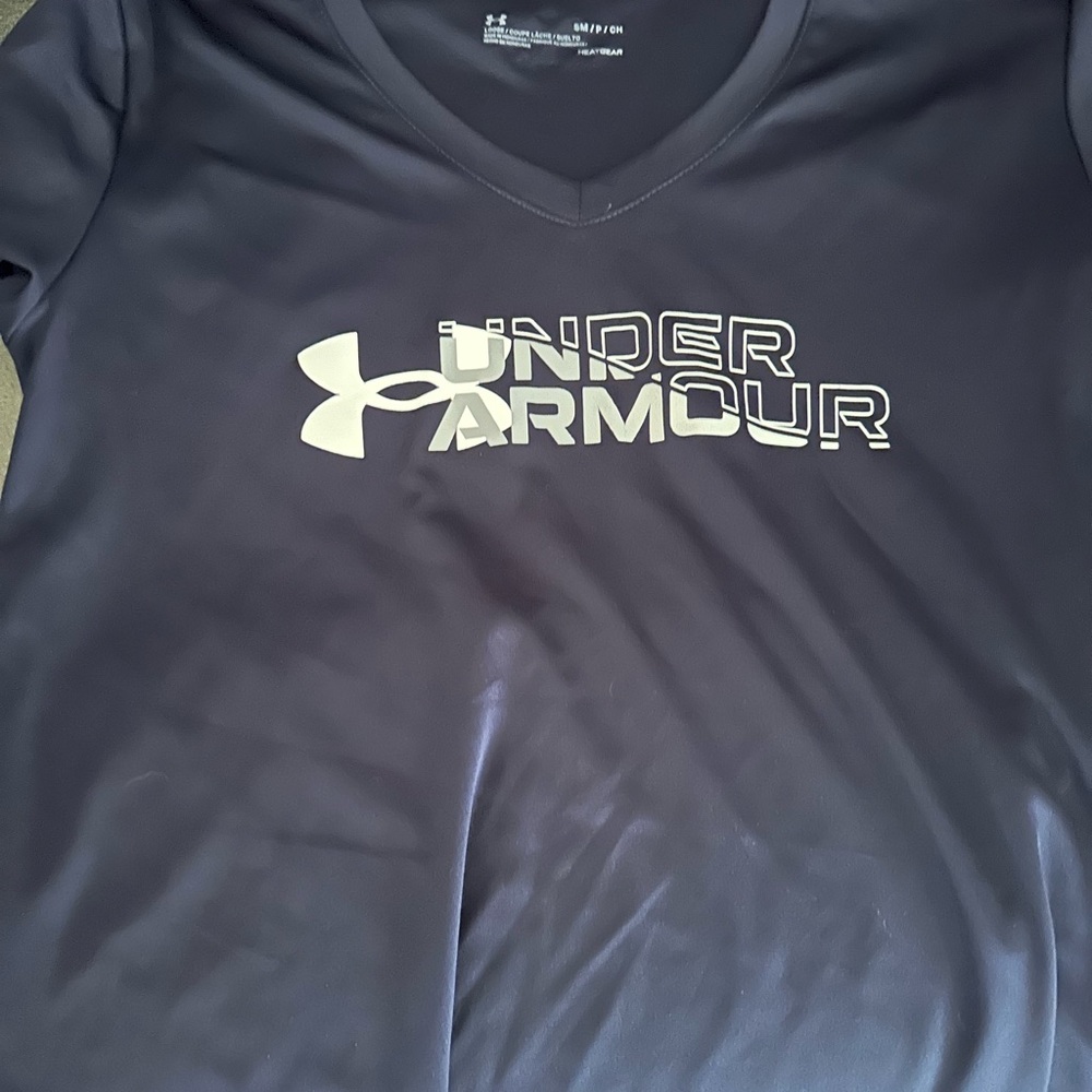 Under Armour Black V-Neck T-Shirt